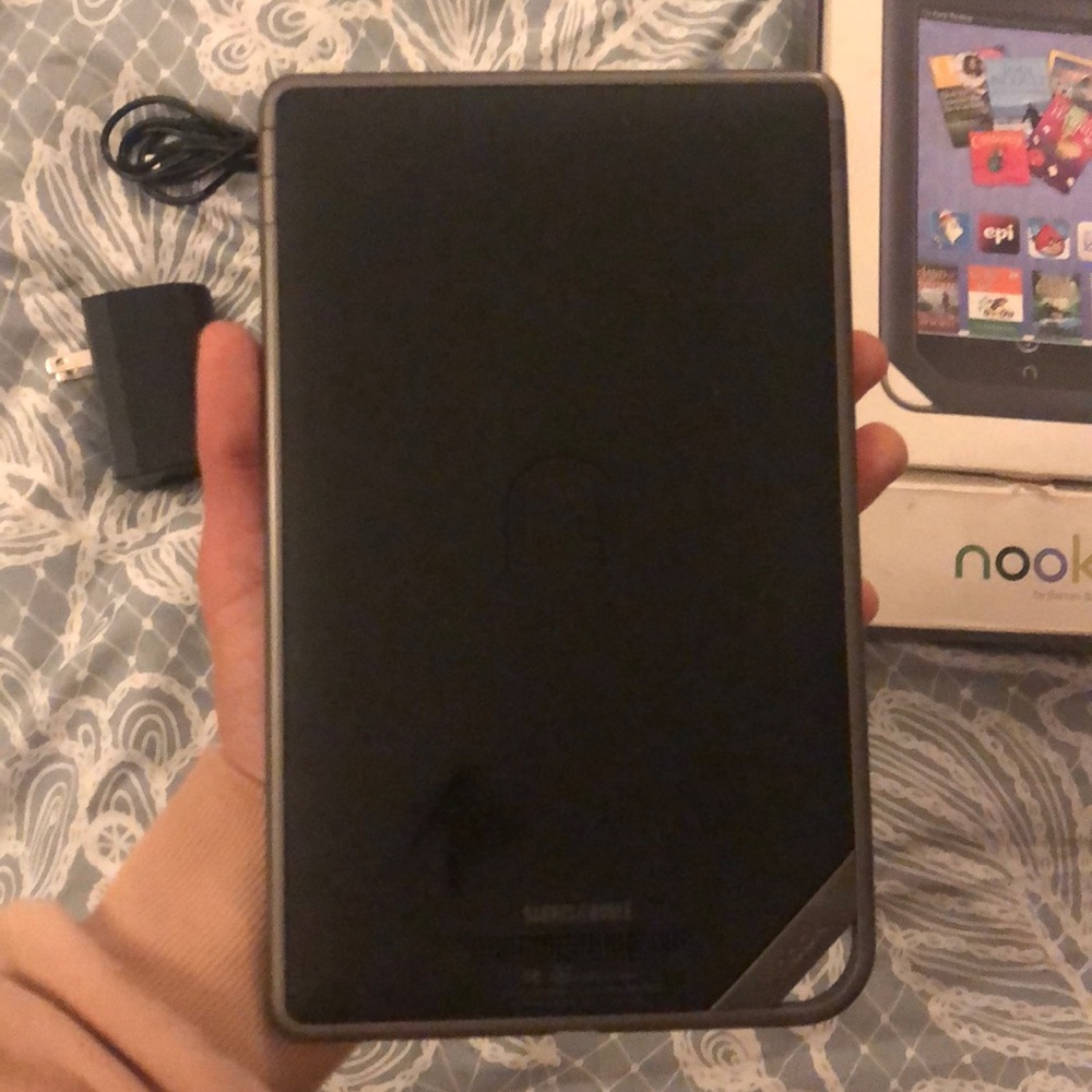 Nook Color - Picture 4 of 6